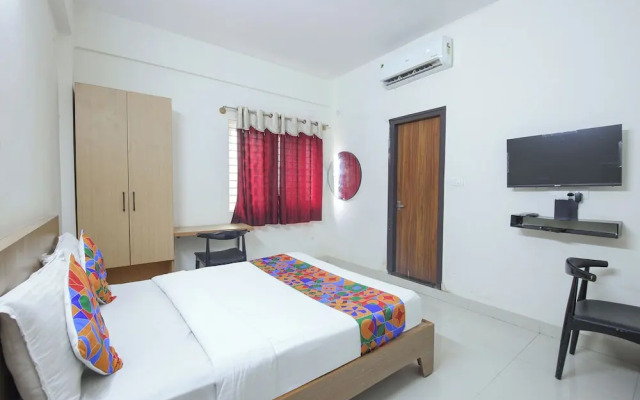 Fabhotel Golden Grand Inn