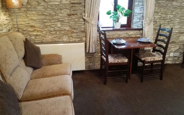Rowan Lodge