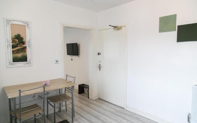 Hill's View Apartments