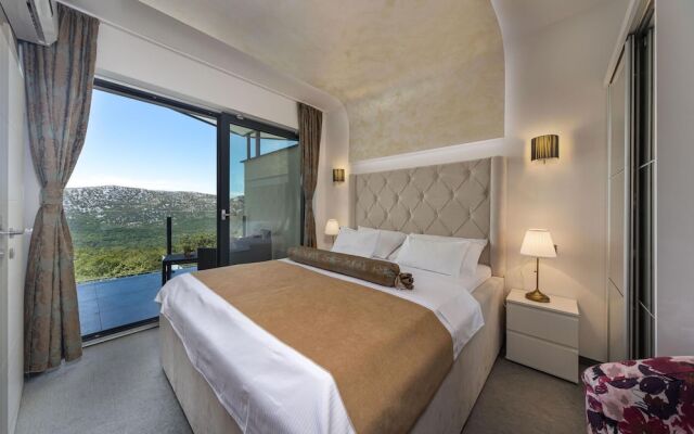 Stunning Home in Kostelj With Wifi and 4 Bedrooms