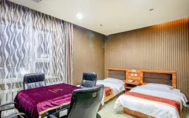 Daqing Zhichingchun Holiday Hotel (Baicheng Railway Station)