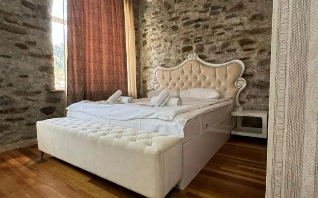 Svaneti, Hotel Ushguli