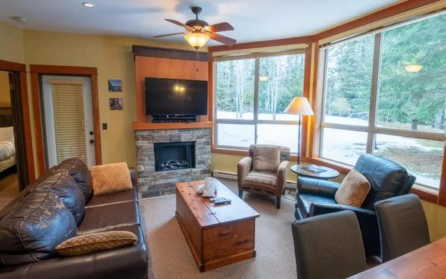 Timberline Lodge Fernie - Studio (Gold Category)