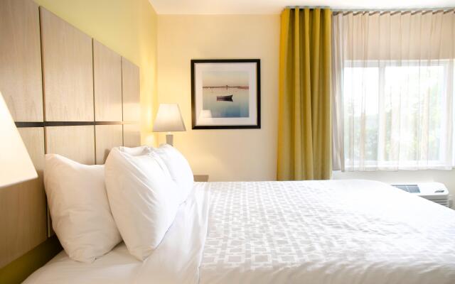 Candlewood Suites - Lancaster West by IHG