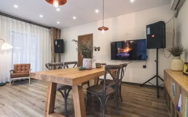 White Bird Field B&B (Jiu Shan Shan)