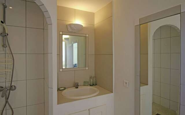Modern Villa in Gassin With Sauna