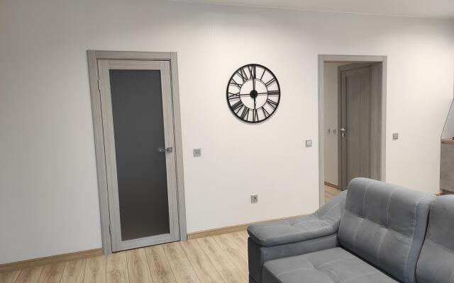 Vgosti на улице Партизана Железняка