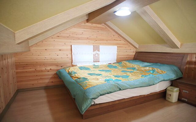 Gurye Nogojiri Pension