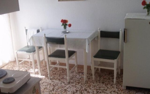 Rania House Apartments