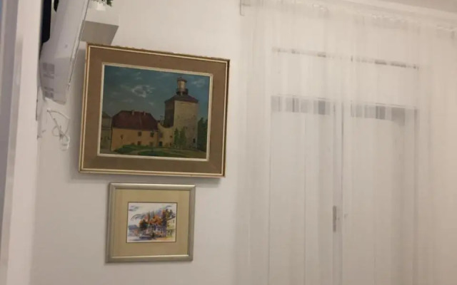 VERY CLOSE Studio Apartment