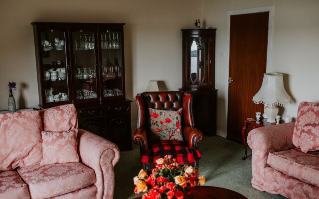 Remarkable 3-bed House in Isle of Lewis