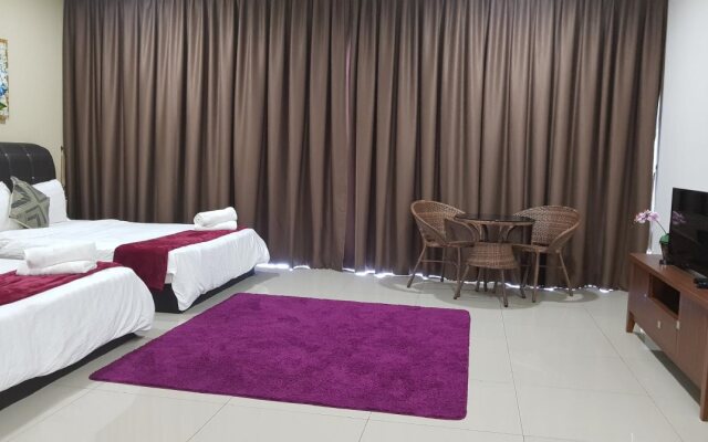Euzmo Residences at Trefoil