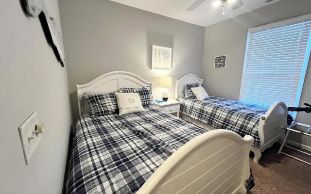 Sandy Bottom Circle 6202