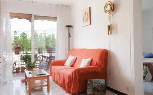 Bright Apartment Close To Congress Center & Port
