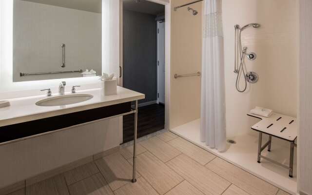 Hampton Inn & Suites Washington DC-Navy Yard