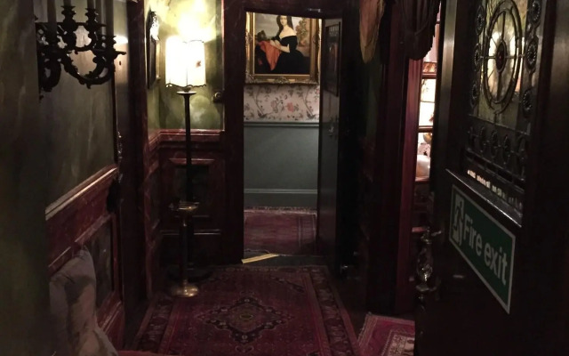 The Pavilion Hotel