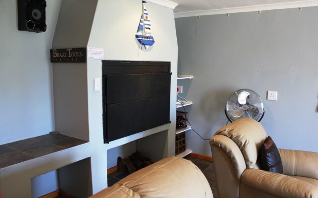 6 Breezer Self catering