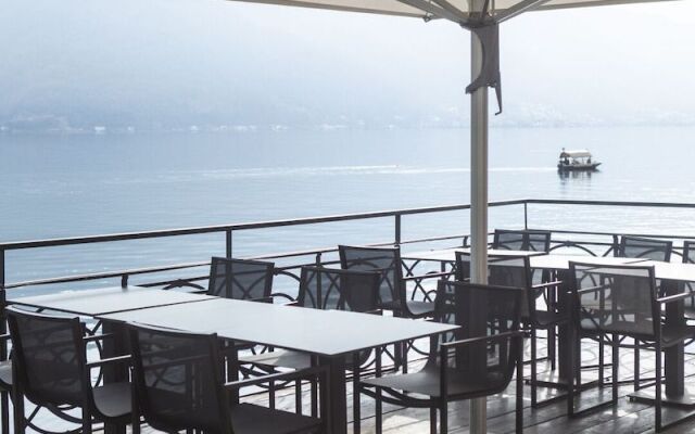 Lac Hotel