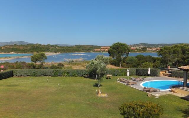 Porto Coda Cavallo Villas