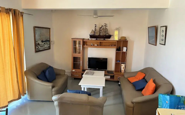 Apartment in Montagne Charlot With Stunning View of the Lagoon