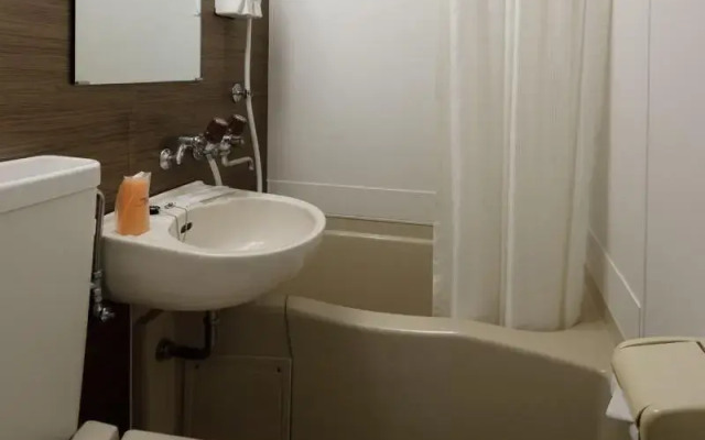 Yokohama Sakuragicho Town Hotel 24