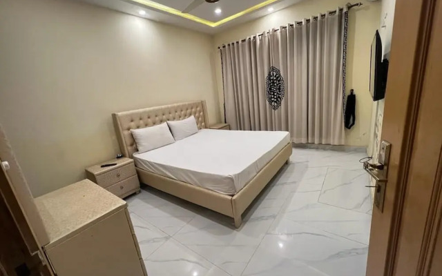 Lavish Guest House G-8