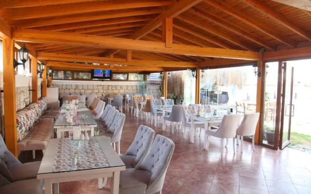 Kemerlihan Deluxe Hotel