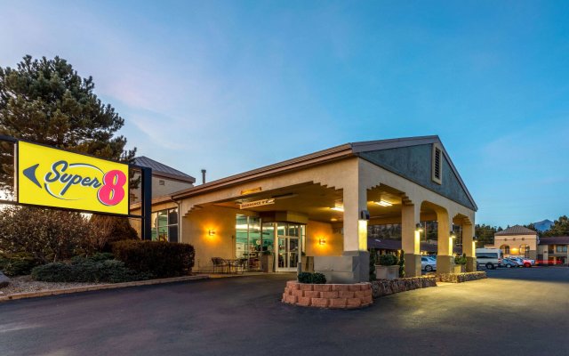 Super 8 by Wyndham Conference Center NAU/Downtown