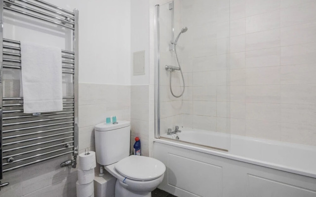Beautiful 3-bed Apartment in Romford