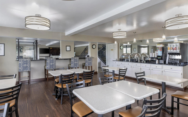 Best Western Parkside Inn