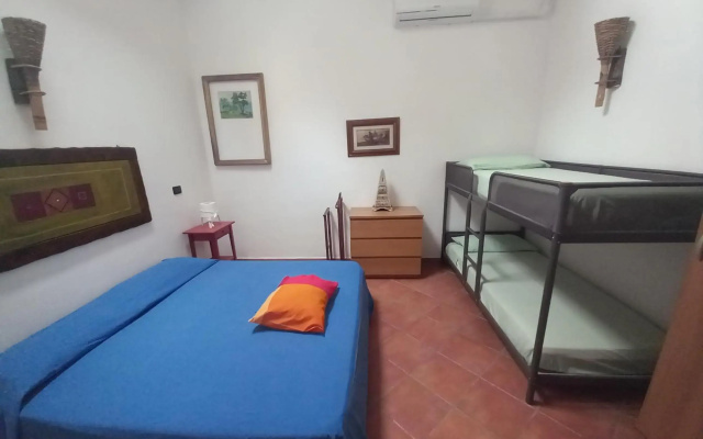 "La Casita", appartamento indipendente, Parking privato, mansarda e terrazza