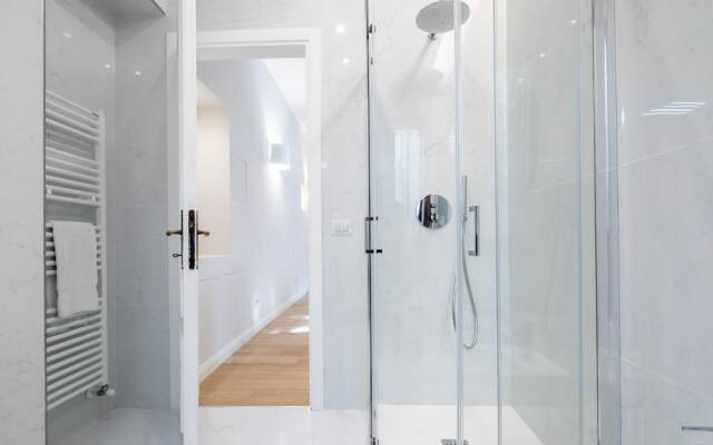 Ponte Vecchio White by Mmega