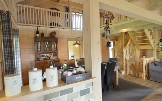 Sumptuous Chalet in Septon with Sauna & Hot Tub