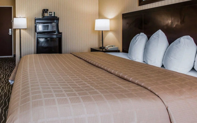 Comfort Suites