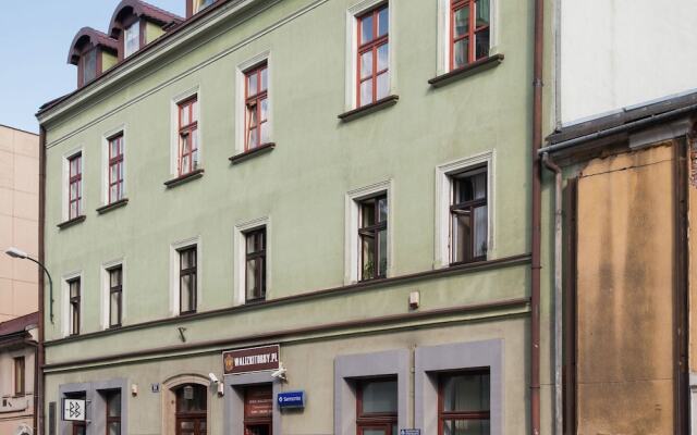 Modern and Cosy Apartment Near Krakow's Old Town