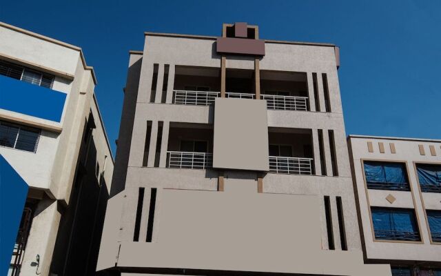 OYO 9989 Hotel Classic Executive