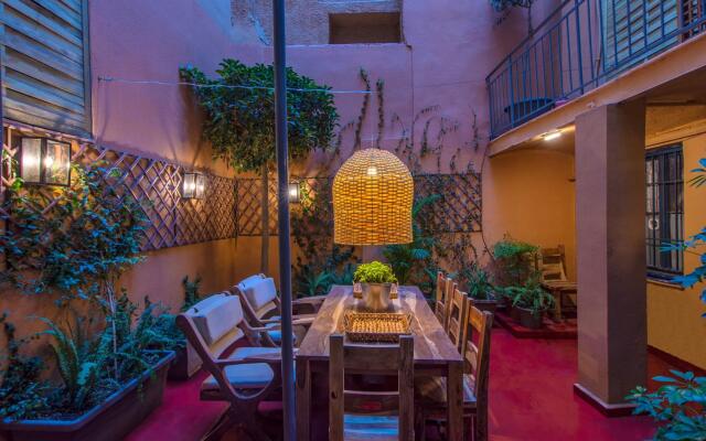 Art Pantheon Townhouse (Seven-Bedrooms)
