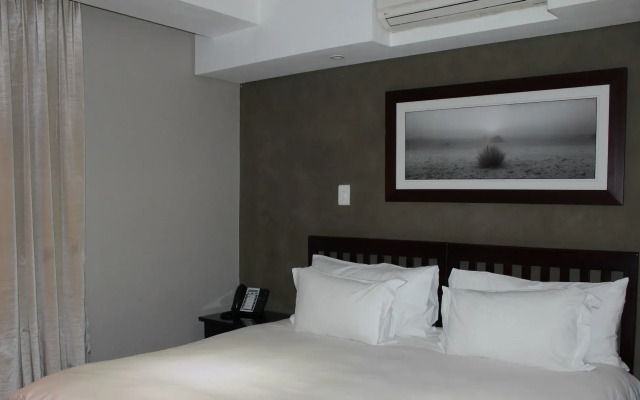 Circa On The Square Hotel