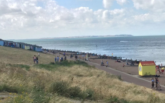 The Seaview Snug