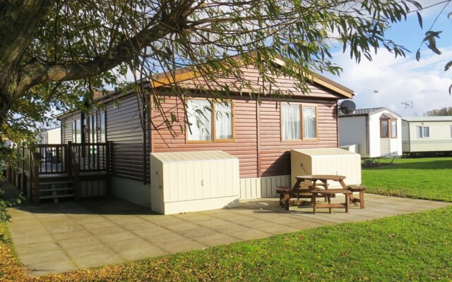 Jolie, Lodge on Manor Park