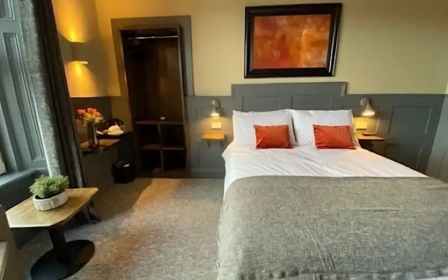 Irvine Guest House