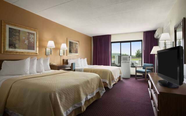 Ramada by Wyndham Pittsburgh/New Stanton