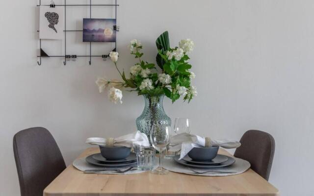 Frank Porter - Marquise Square