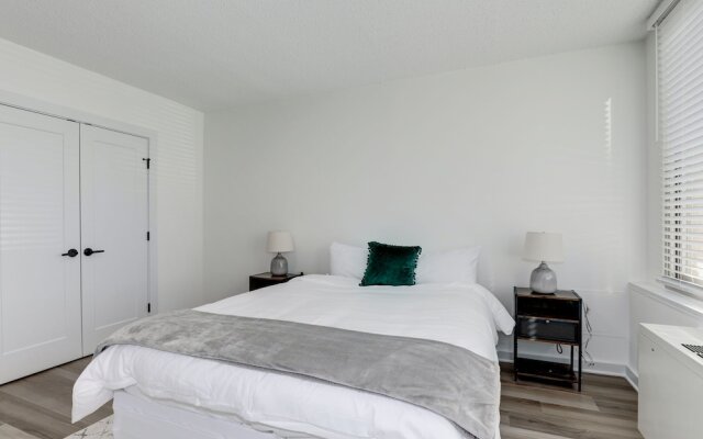 Arlington Modern Comfort Meets City Life