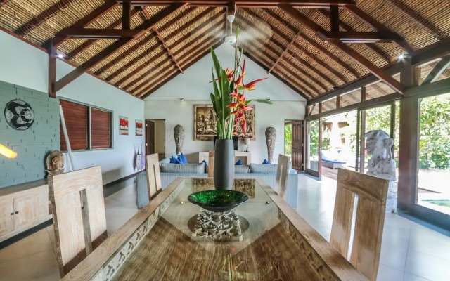 Villa Luna Maya