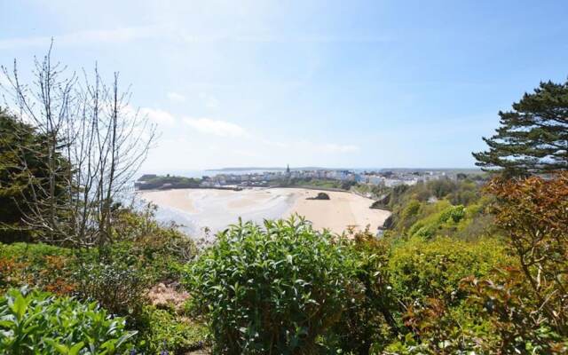 Modern Apartment in Tenby With Swimming Pool