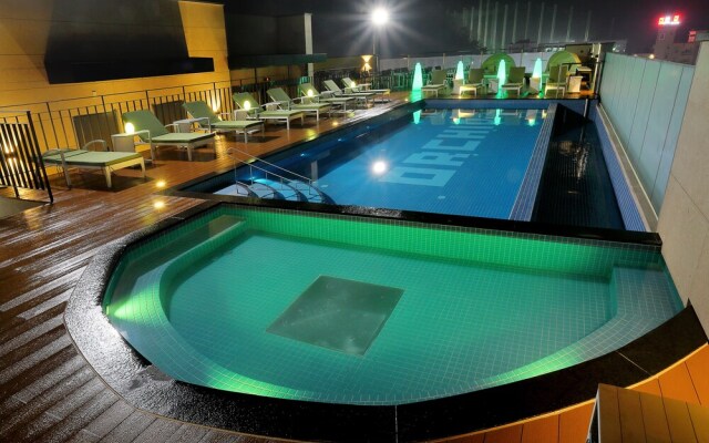 Orchid Hotel
