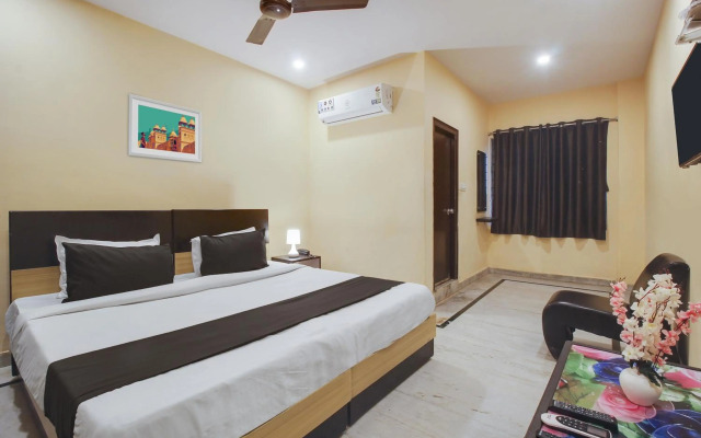 OYO 22736 Anuguna Tulasi Grand