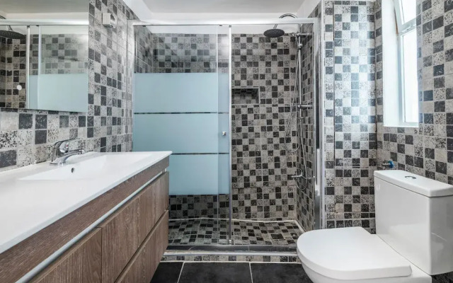 1BR Apartment with Pool at Lago Azul