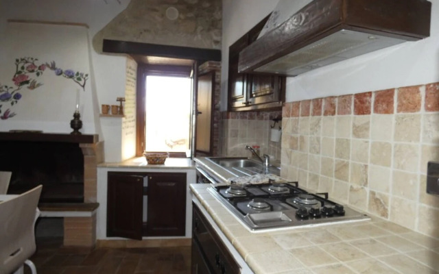 SCAPPO IN UMBRIA, Porta Leone